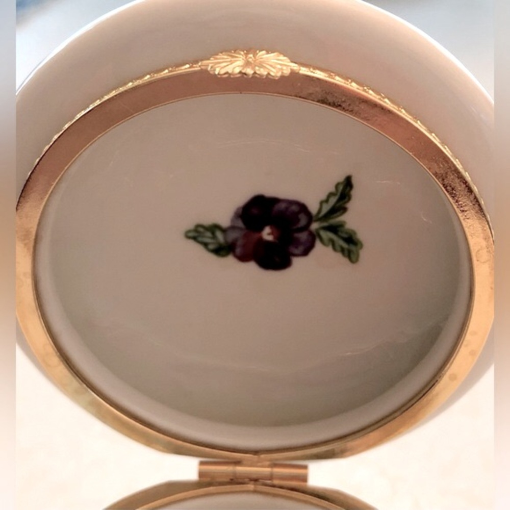 PartyLite Porcelain Round Jewelry Trinket Box - Picture 5 of 10